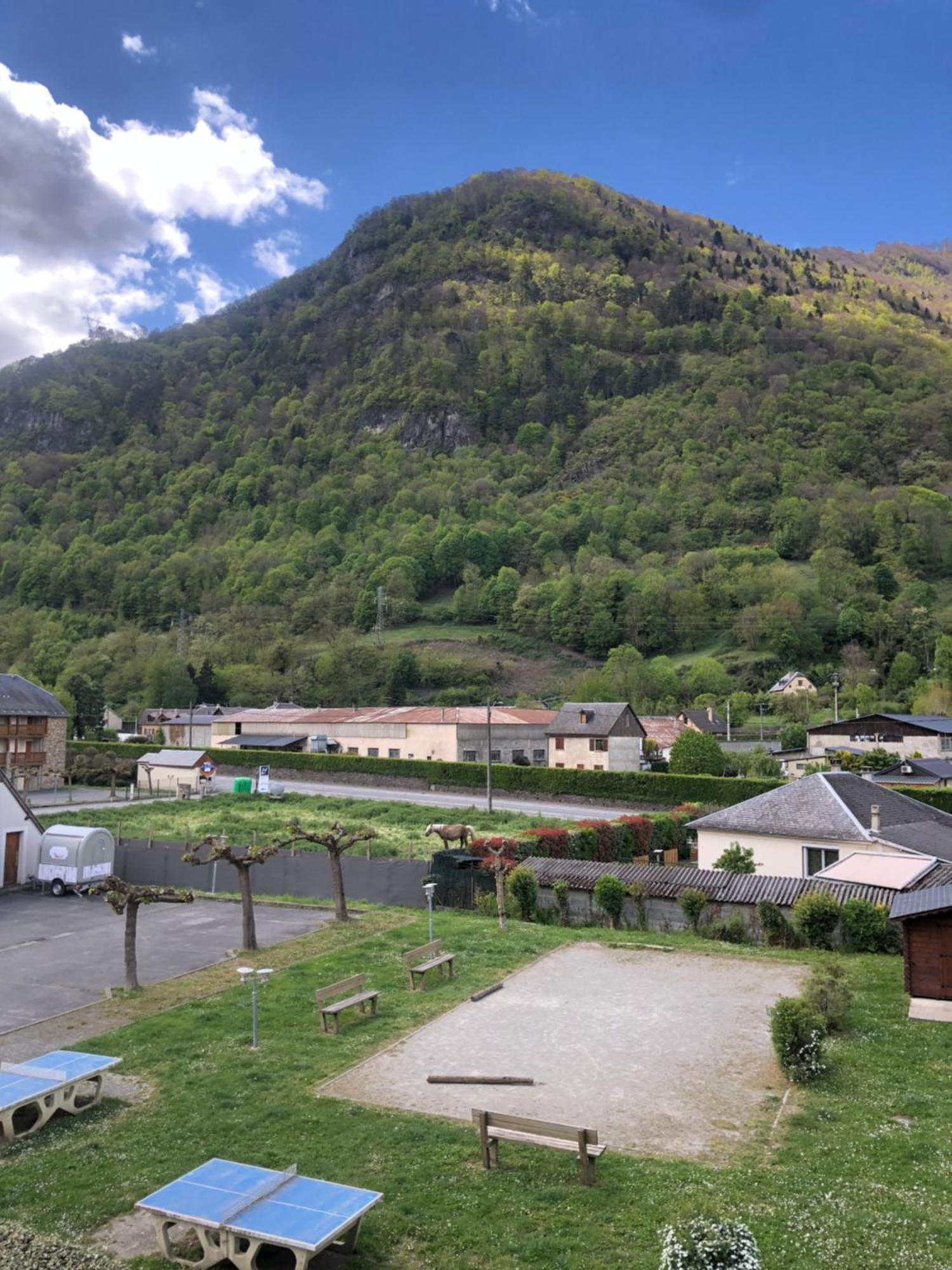Appart T 3 Bagneres-De-Luchon Vue Montagne - Piscine Mi Juin 외부 사진
