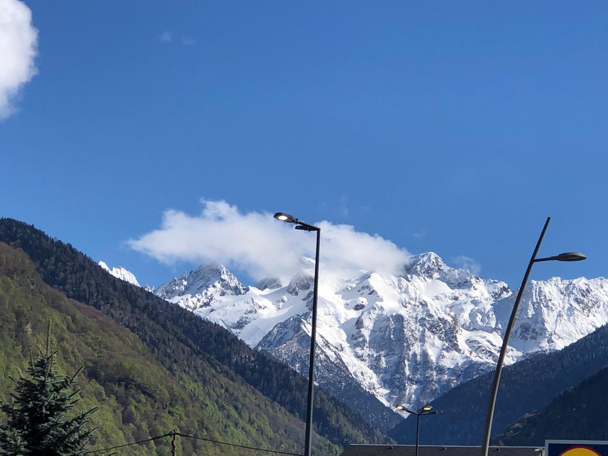 Appart T 3 Bagneres-De-Luchon Vue Montagne - Piscine Mi Juin 외부 사진